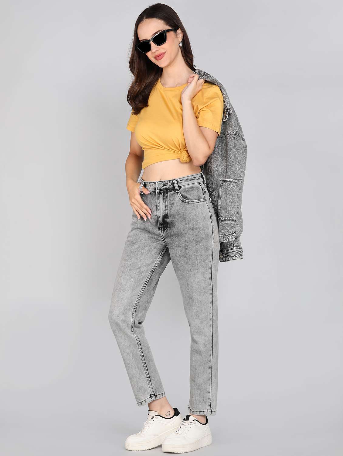 women solid short sleeve regular fit t-shirt - 21978563 - Standard Image - 4