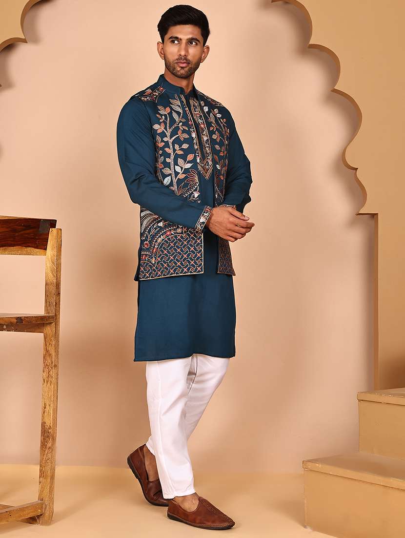 men mandarin neck kurta pyjama with jacket ethnic wear set - 21978577 -  Standard Image - 1