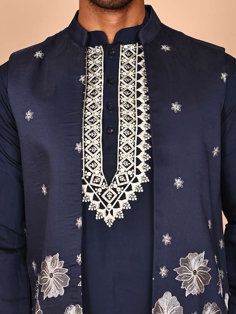 men mandarin neck kurta pyjama with jacket ethnic wear set - 21978581 -  Standard Image - 4