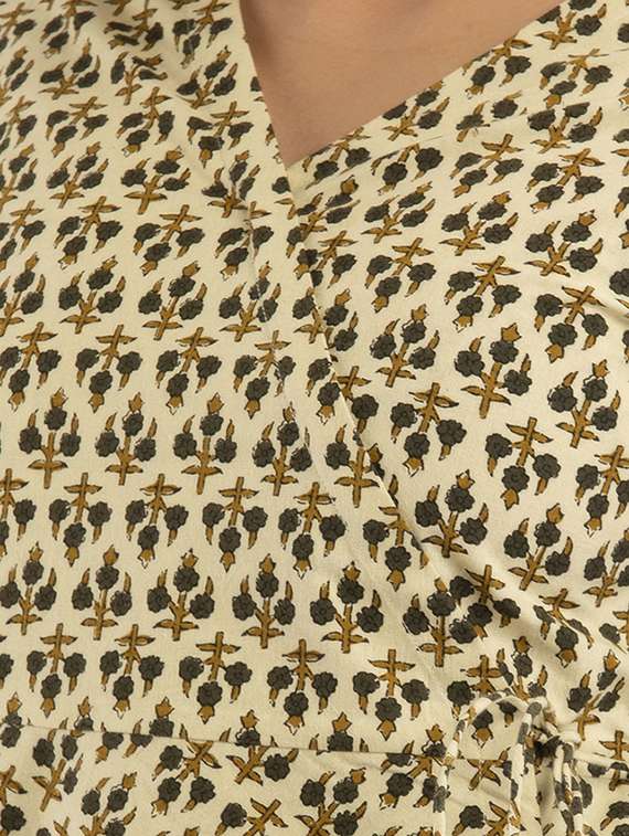 women printed three quarter sleeve angrakha kurti - 21978620 -  Standard Image - 4