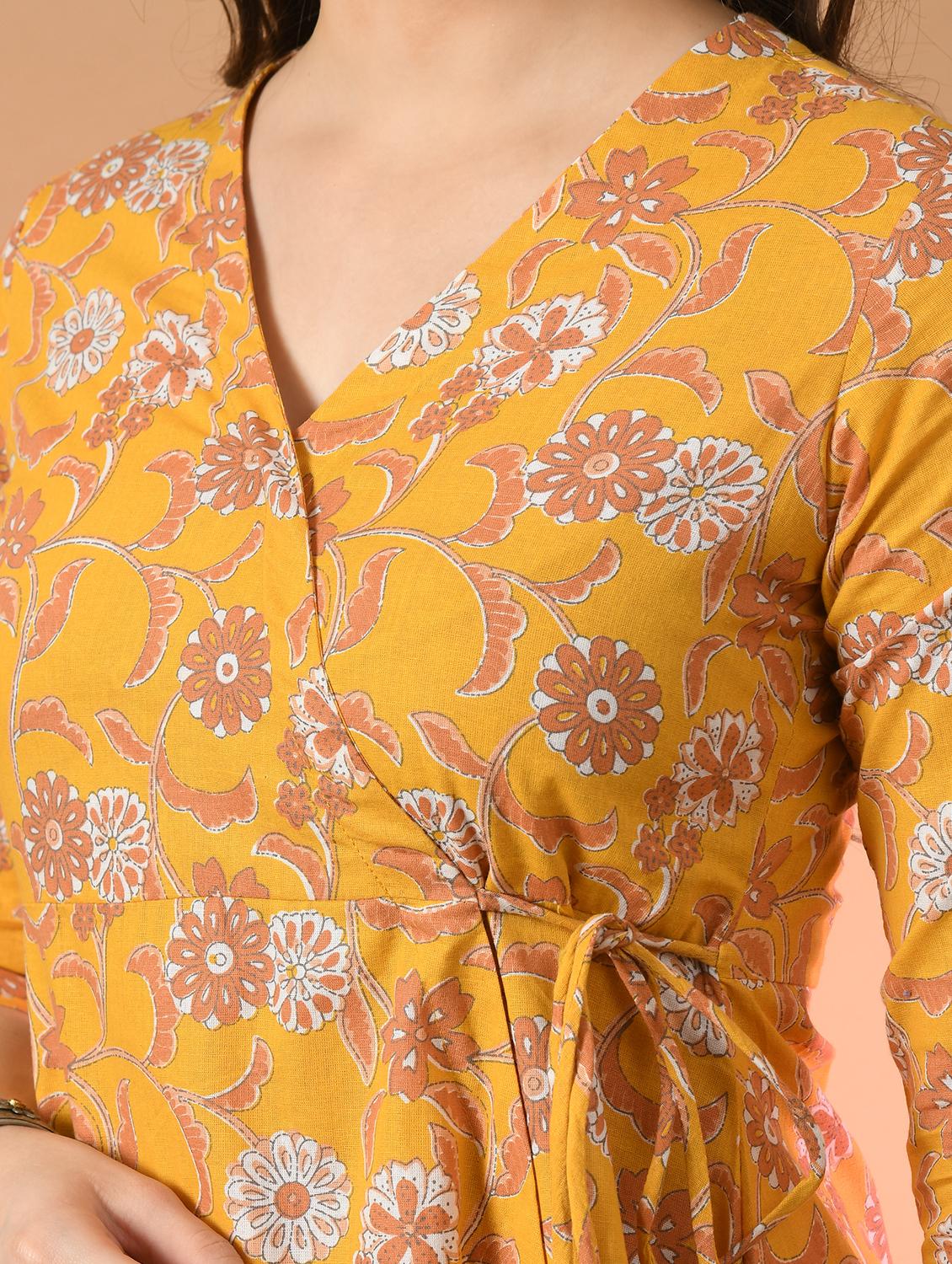 women printed three quarter sleeve angrakha kurti - 21978647 - Standard Image - 4