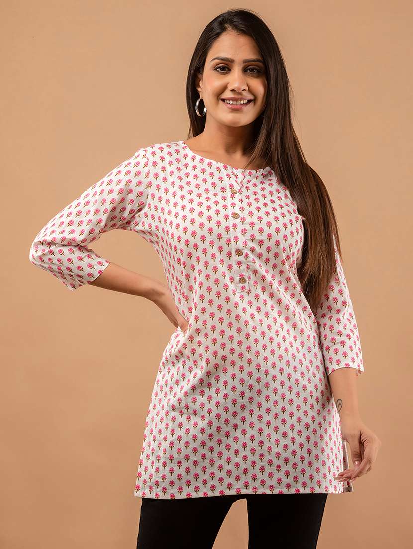 women printed three quarter sleeve straight kurti
