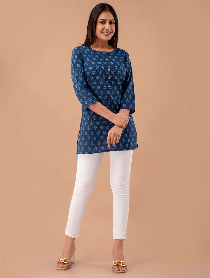 women printed three quarter sleeve straight kurti - 21979043 - Standard Image - 4