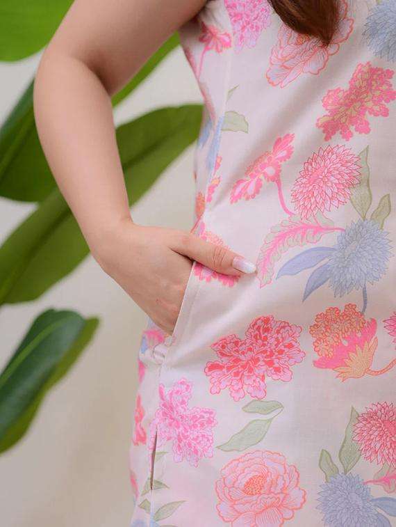 women floral printed sleeveless kurta pant set - 21979265 -  Standard Image - 4