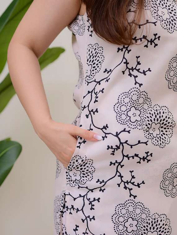 women floral printed sleeveless kurta pant set - 21979266 - Standard Image - 4