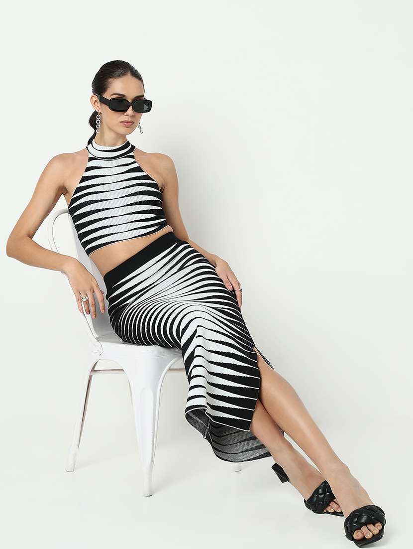 women printed crop top and skirt co-ord set - 21979723 -  Standard Image - 6