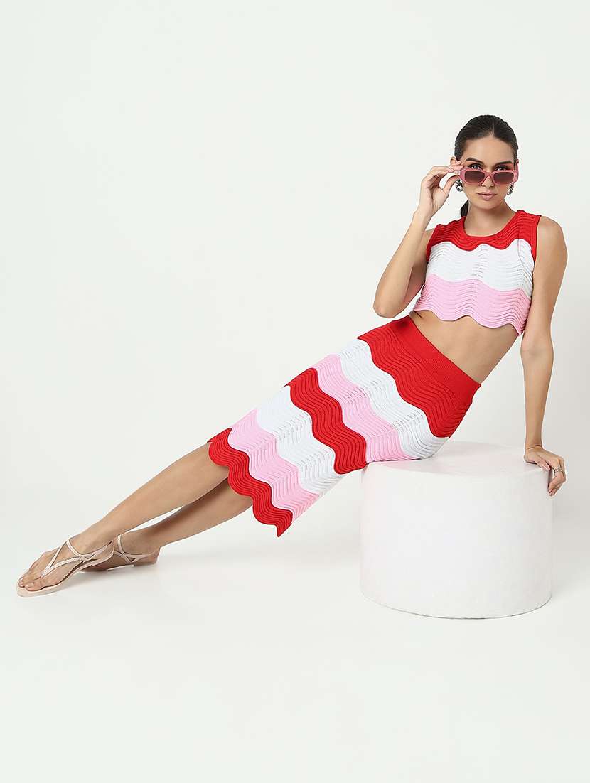 women color blocked crop top and skirt co-ord set - 21979725 -  Standard Image - 4