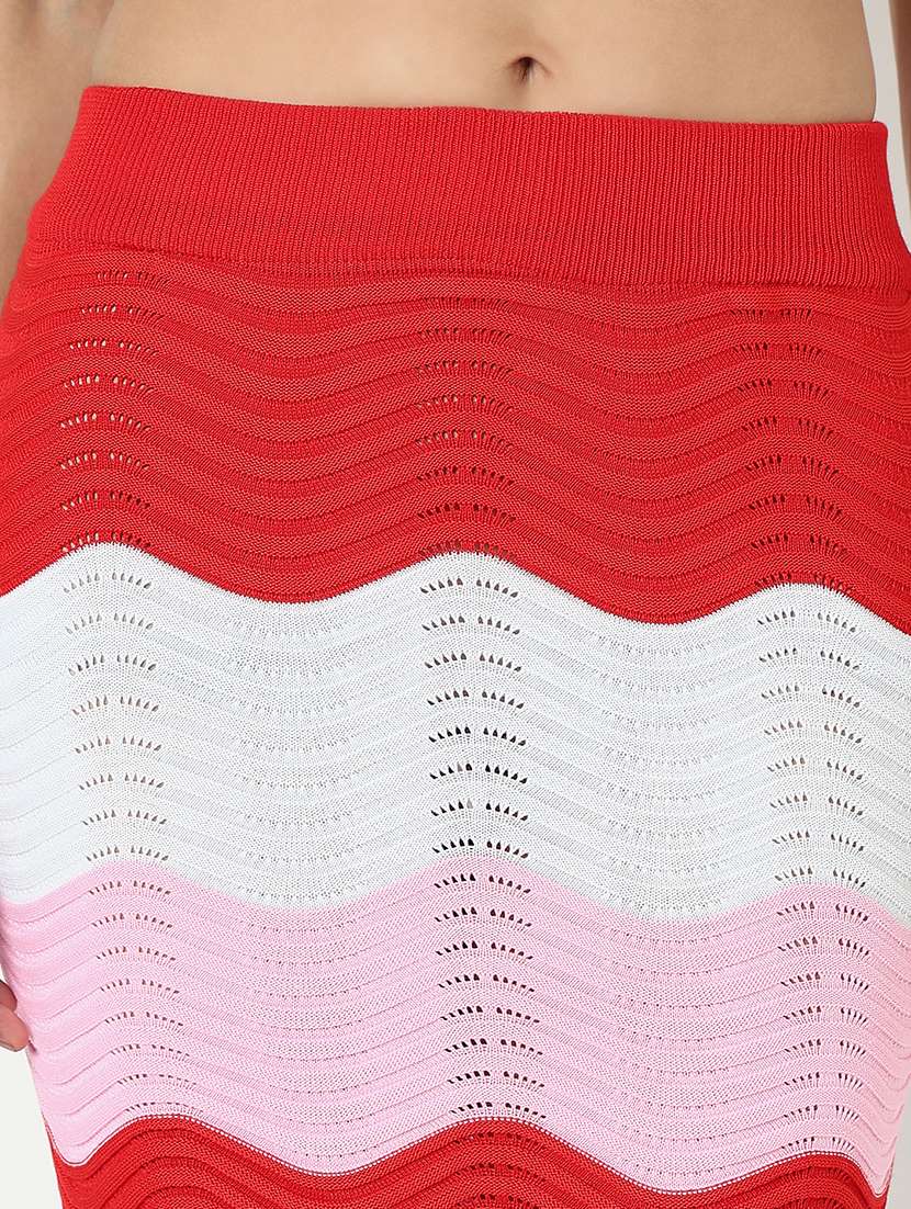 women color blocked crop top and skirt co-ord set - 21979725 -  Standard Image - 6