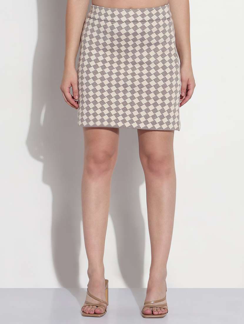 women geometric print high rise bodycon skirt - 21979749 -  Standard Image - 1