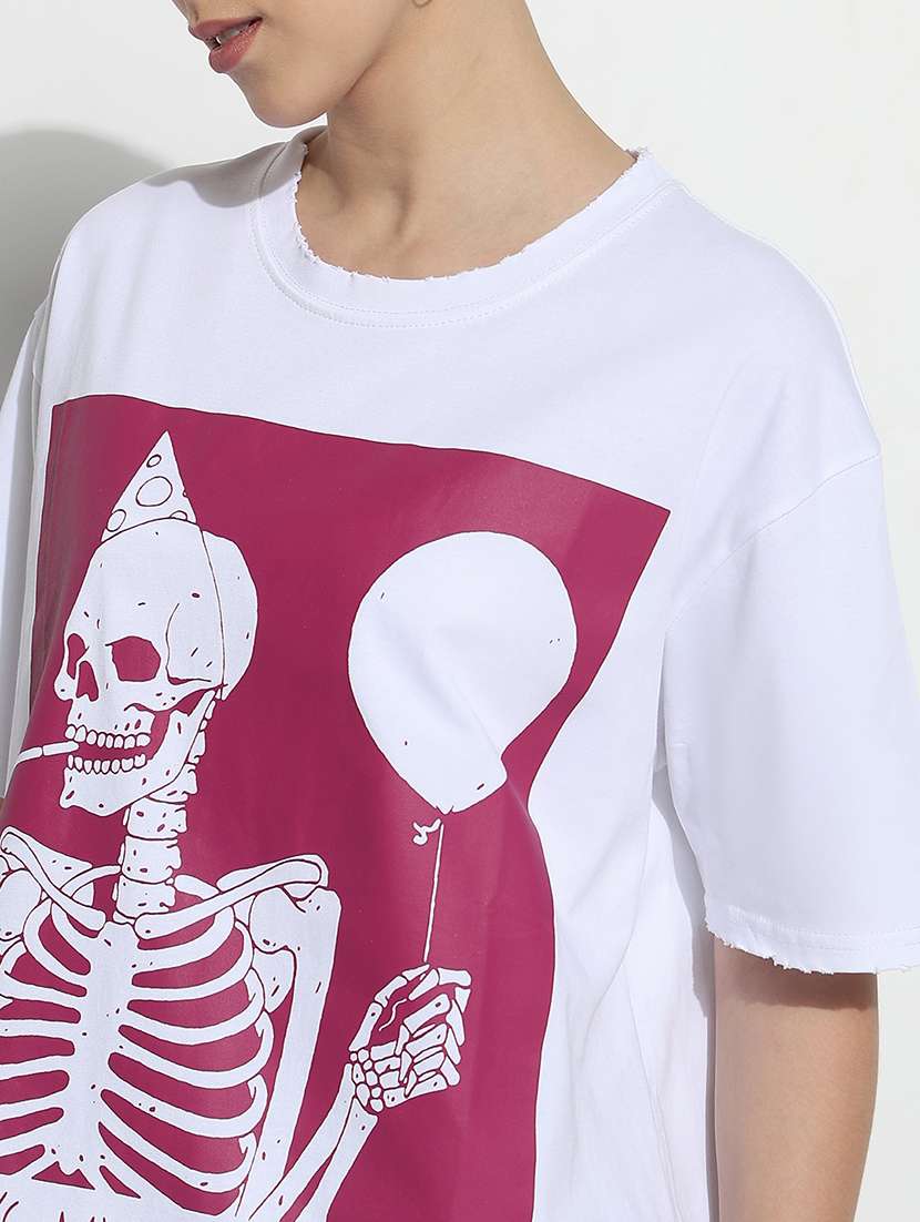 women printed short sleeve oversized t-shirt - 21979761 -  Standard Image - 4