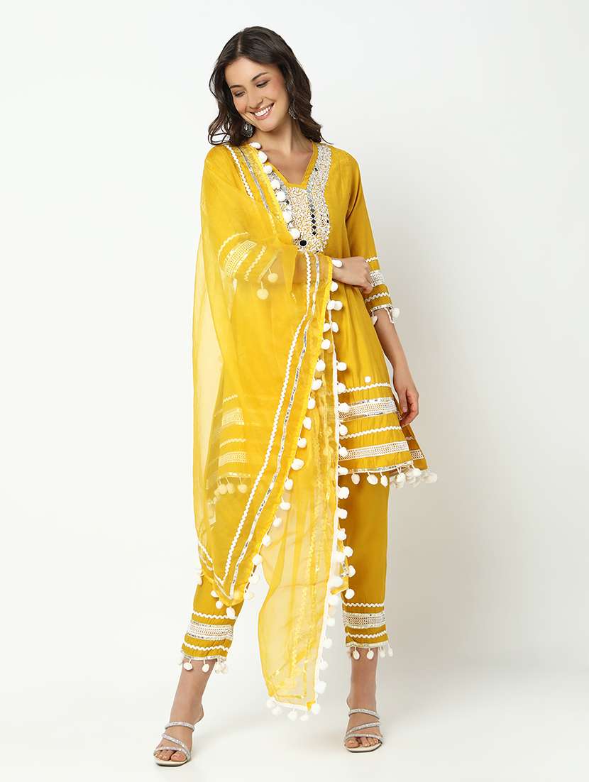 women three quarter sleeve kurta pant with dupatta set