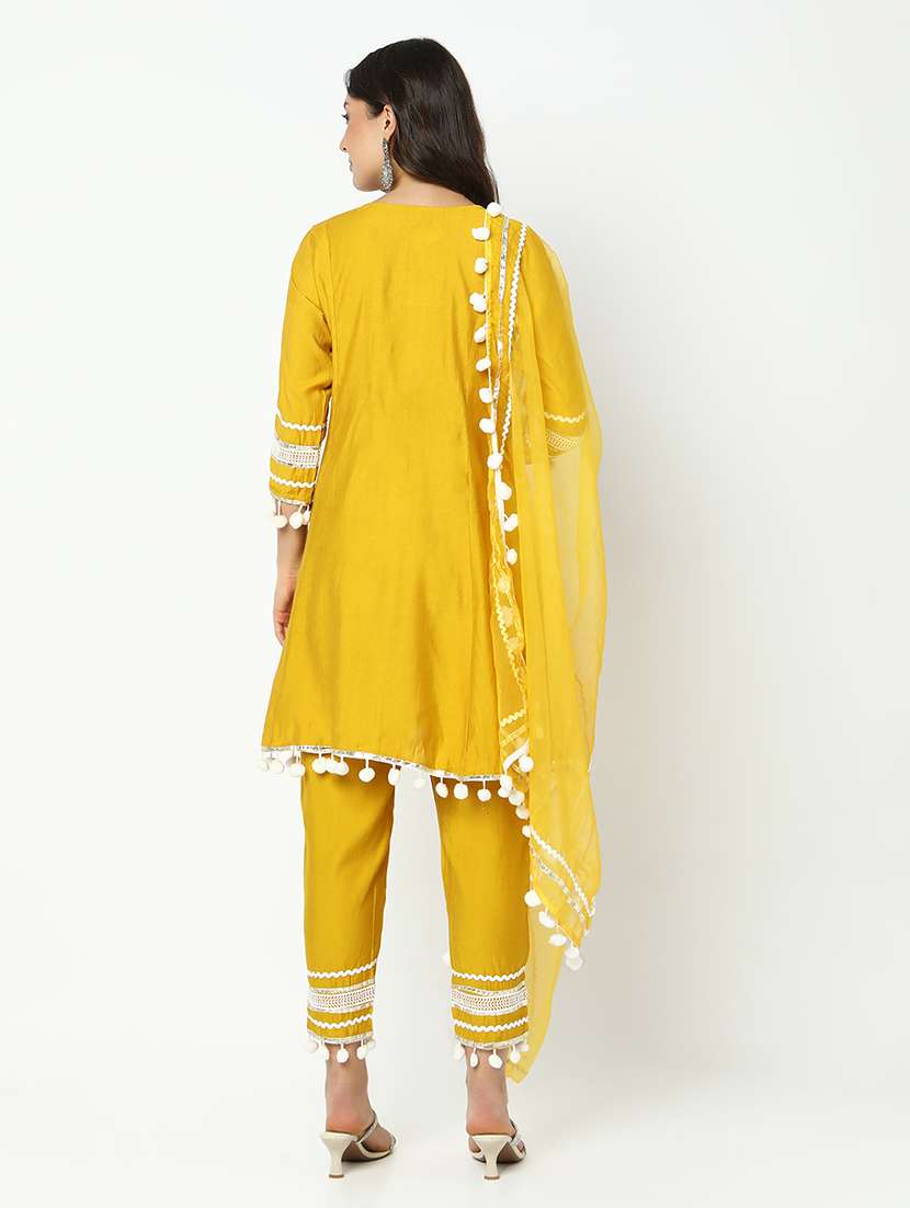 women three quarter sleeve kurta pant with dupatta set - 21979785 -  Standard Image - 4