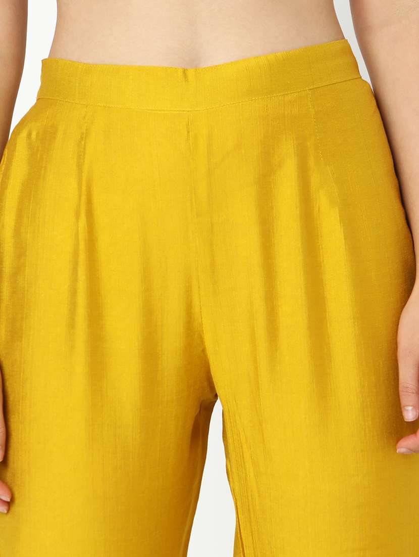 women three quarter sleeve kurta pant with dupatta set - 21979785 -  Standard Image - 6