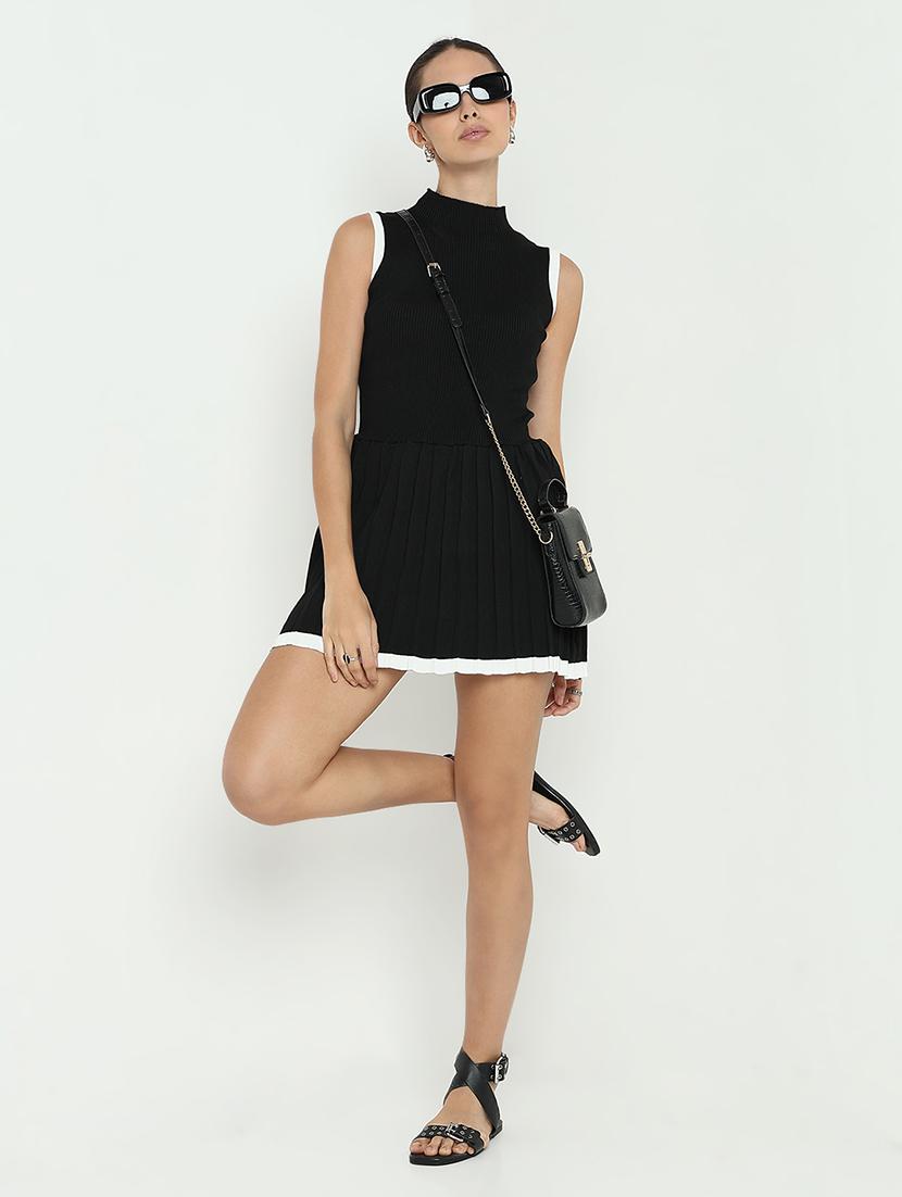 women black solid sleeveless bodycon dress - 21979874 - Standard Image - 1
