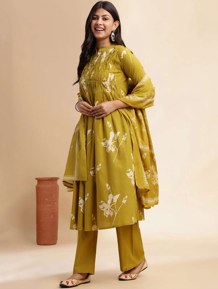 women three quarter sleeve kurta palazzo with dupatta set - 21980041 -  Standard Image - 1