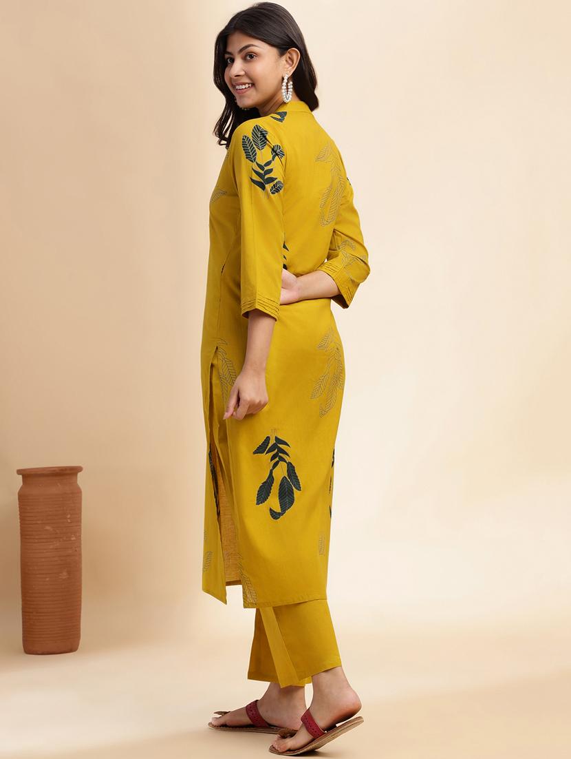 women printed three quarter sleeve kurta palazzo set - 21980044 - Standard Image - 4