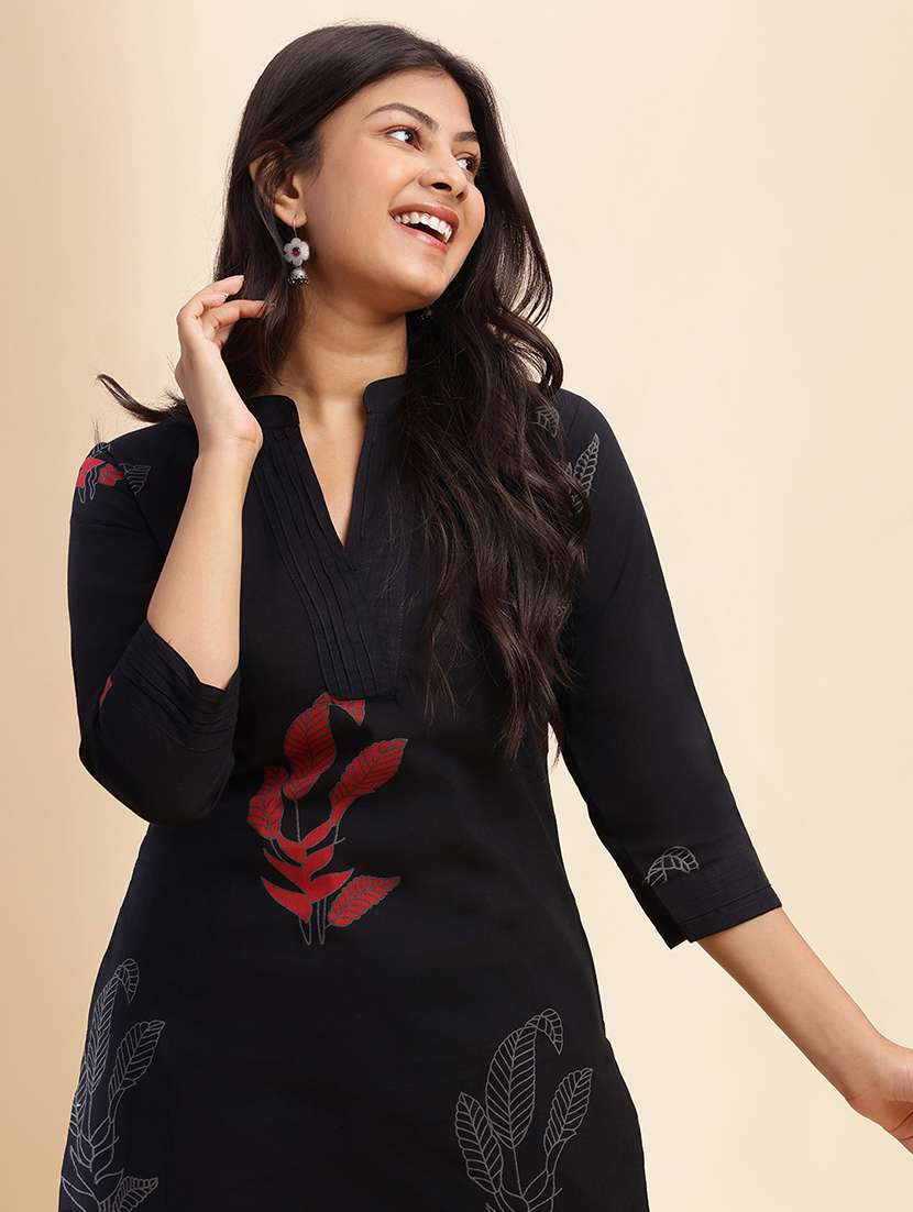 Women Printed Three Quarter Sleeve Kurta Palazzo Set - 21980045 -  Standard Image - 4