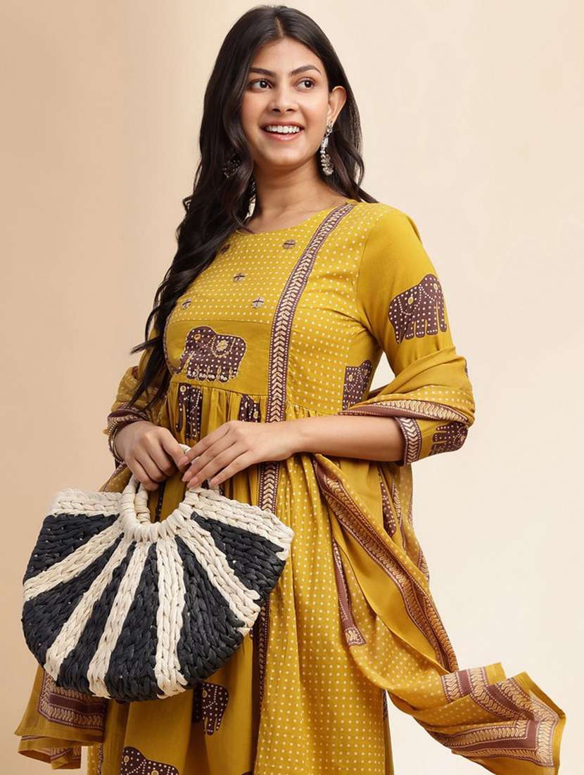 women three quarter sleeve kurta pant with dupatta set - 21980048 -  Standard Image - 1