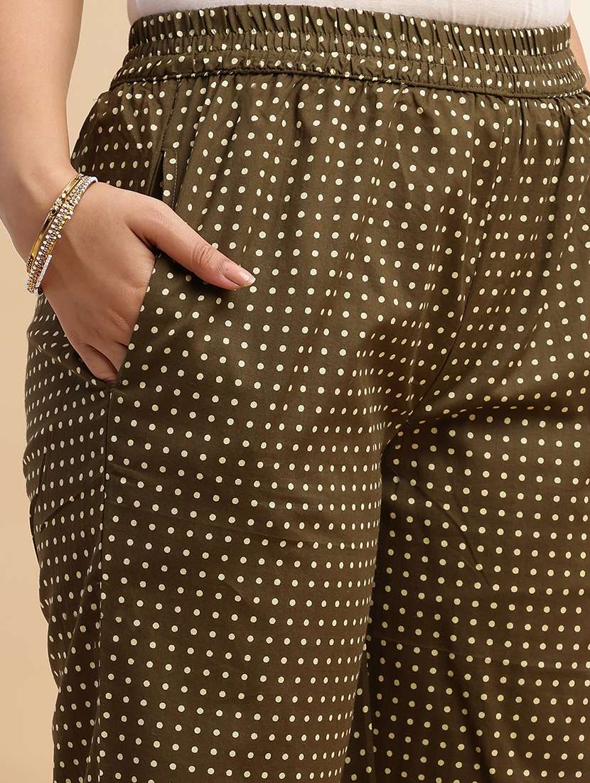 women three quarter sleeve kurta pant with dupatta set - 21980049 -  Standard Image - 4