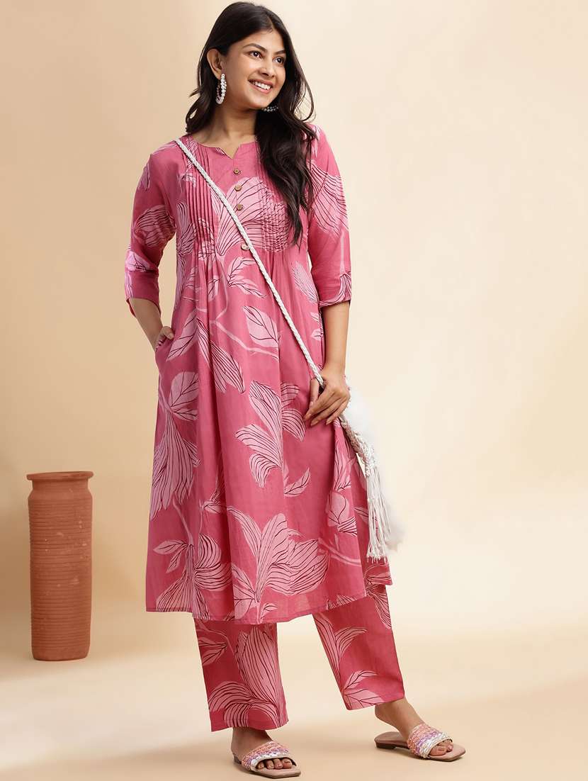 women printed three quarter sleeve kurta palazzo set - 21980055 -  Standard Image - 1