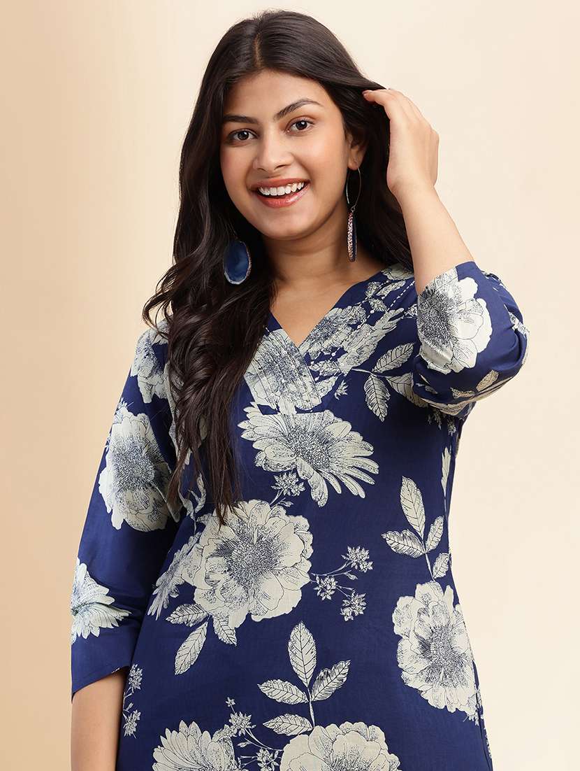 women three quarter sleeve kurta pant with dupatta set - 21980056 -  Standard Image - 4