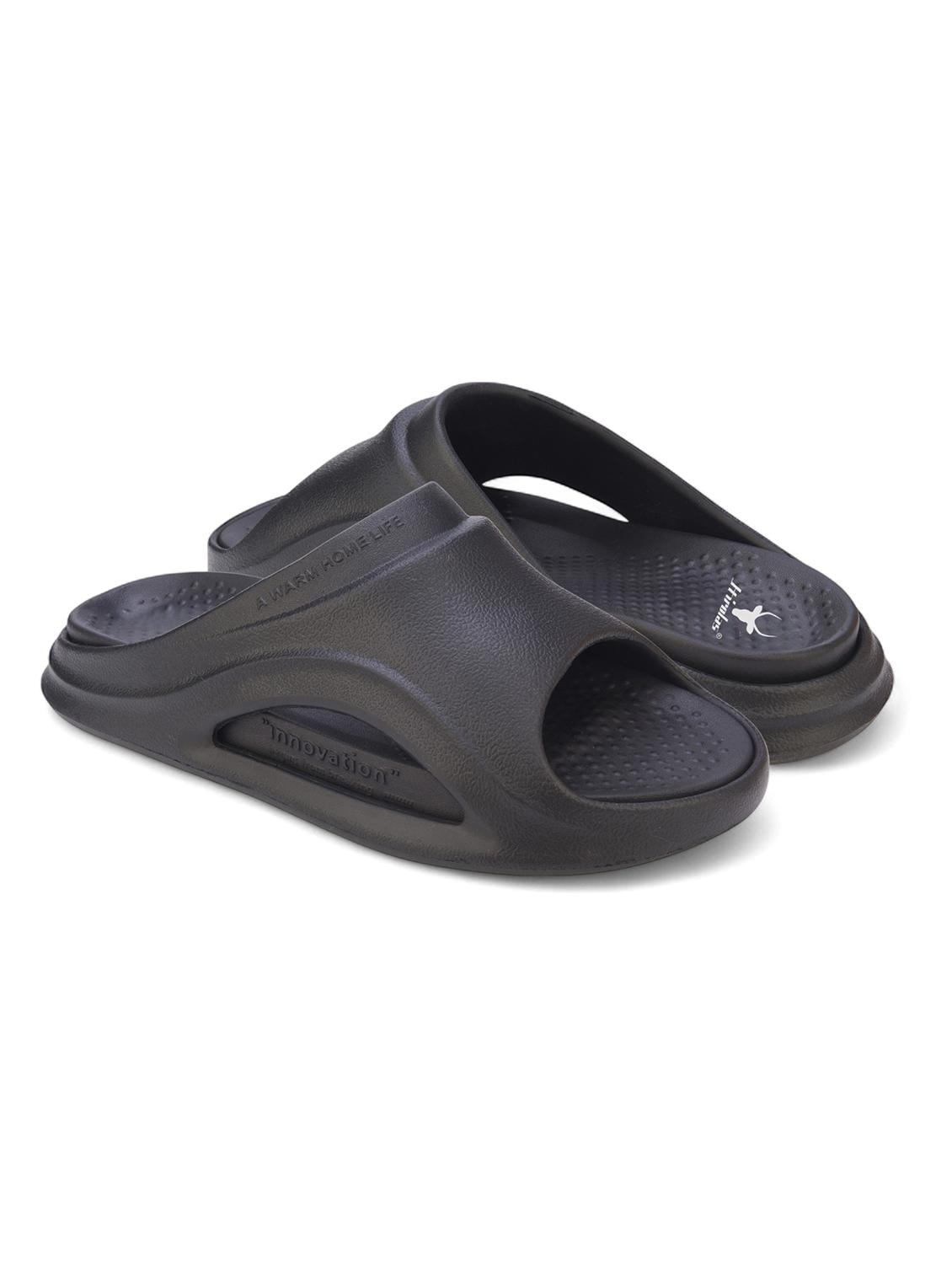men black solid slider - 21980070 -  Standard Image - 1