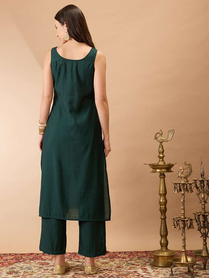 Women Green Sleeveless Round Neck Gotta Lace Hem Straight Kurta With Pant Festive Set