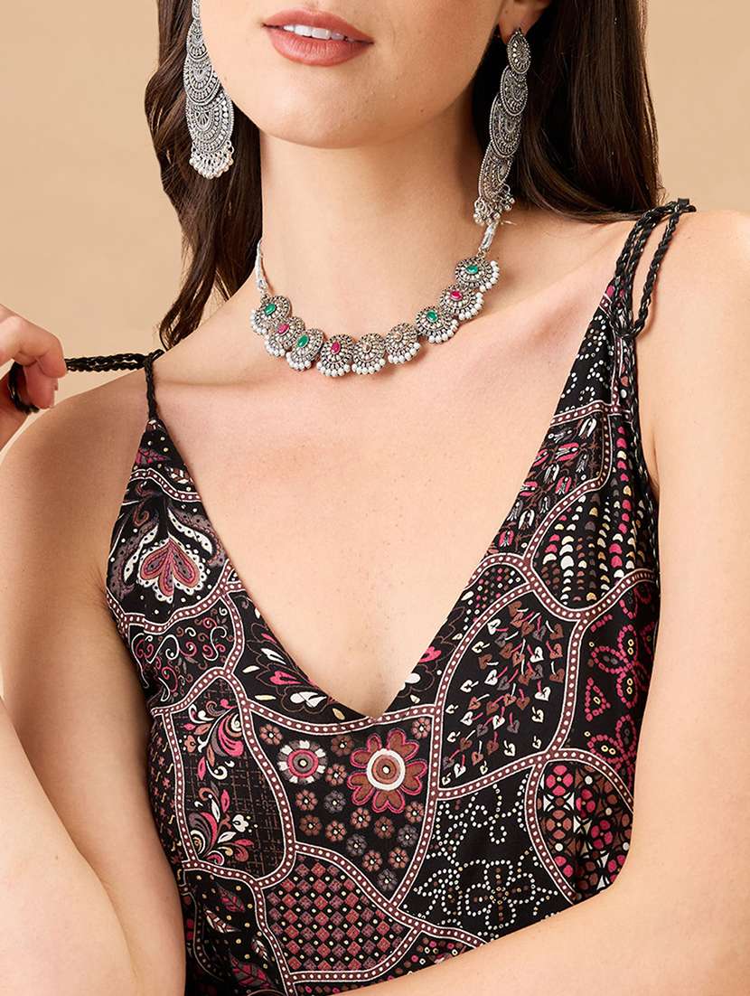 women black v-neck tie up sleeves ethnic print wide leg fusion jumpsuit - 21980202 - Standard Image - 4