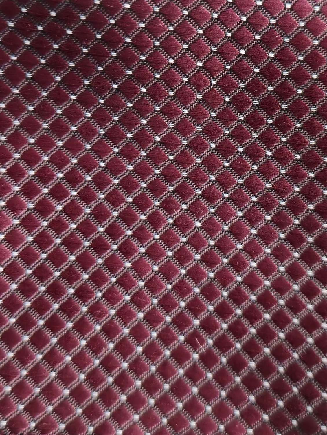 maroon tie cufflinks pocket square set - 21980294 - Standard Image - 4