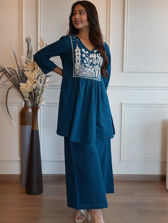 women embroidered kurta and palazzo set - 21980372 - Standard Image - 1