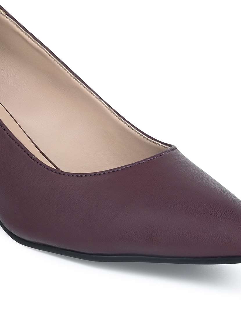 women maroon solid pump - 21980916 -  Standard Image - 4