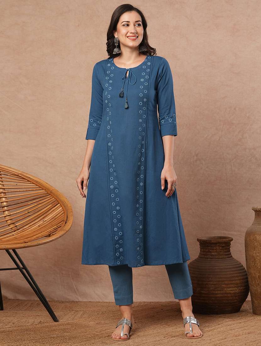 women printed tie-up neck a-line kurta with pocket