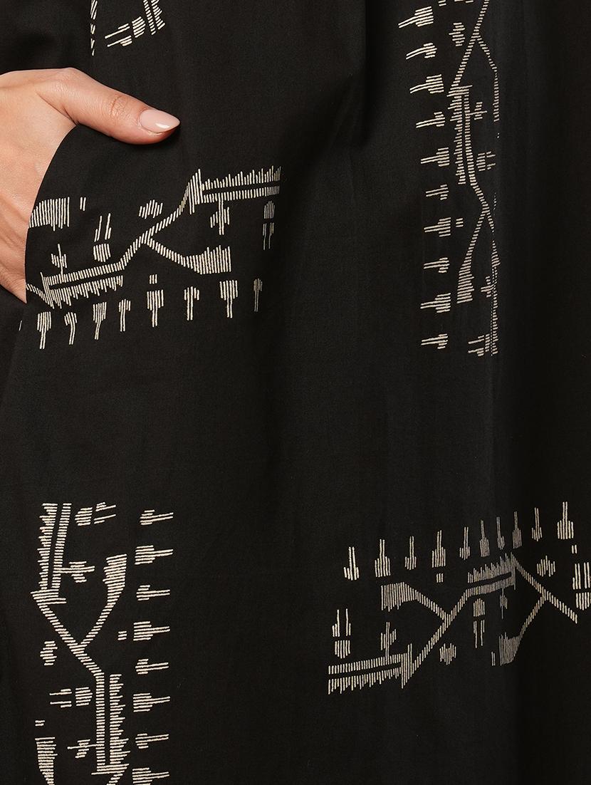 women black printed a-line kurta with pocket - 21980939 - Standard Image - 4
