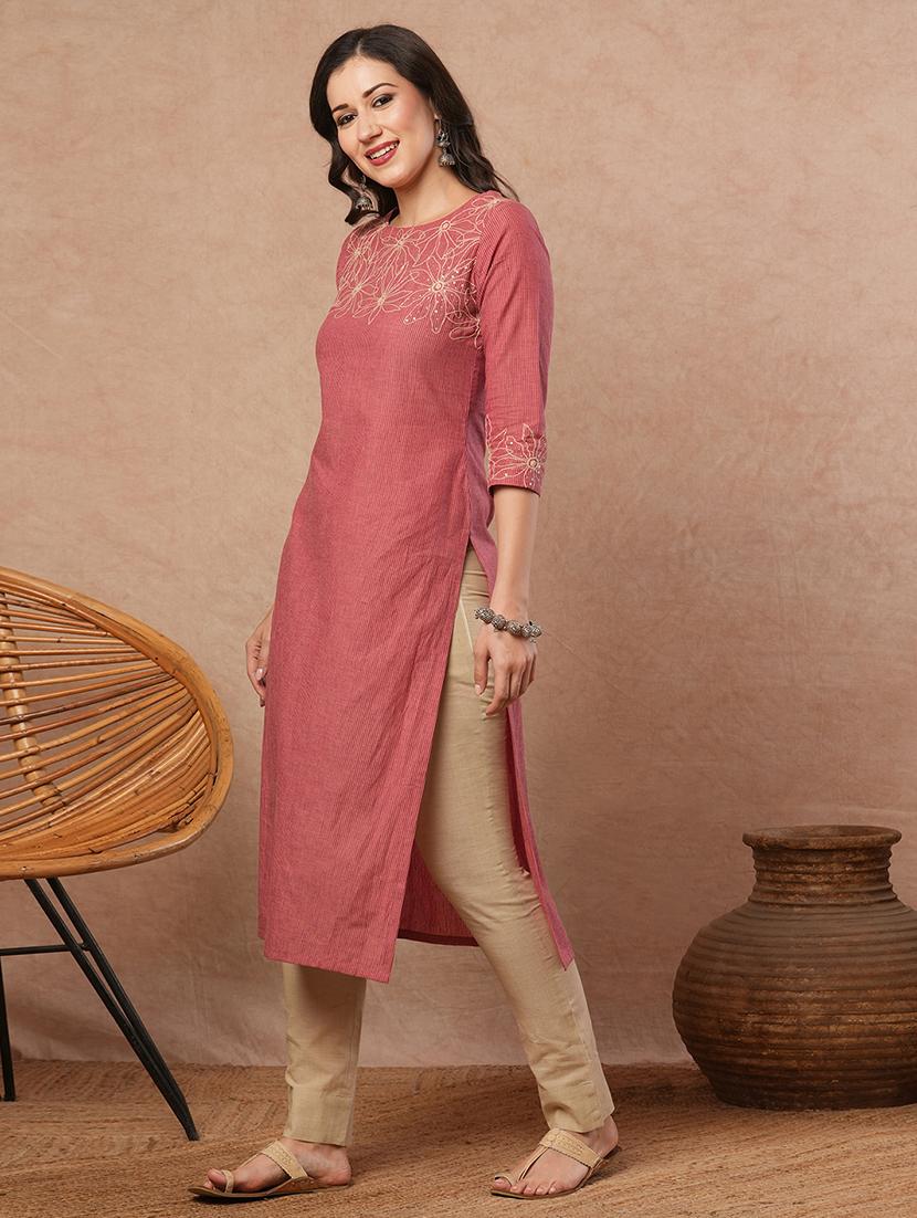 women embroidered boat neck straight kurta - 21980941 - Standard Image - 1