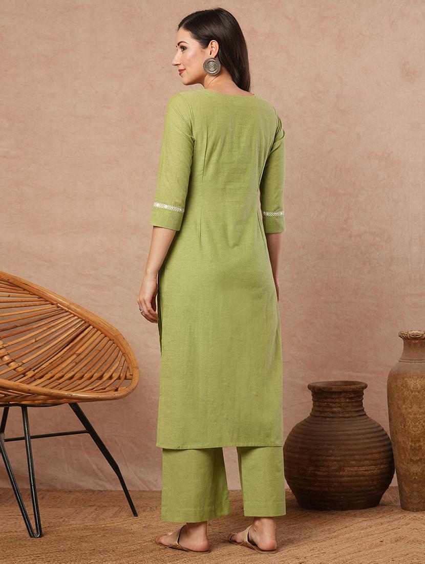 women solid with work three quarter sleeve straight kurta - 21980947 - Standard Image - 4