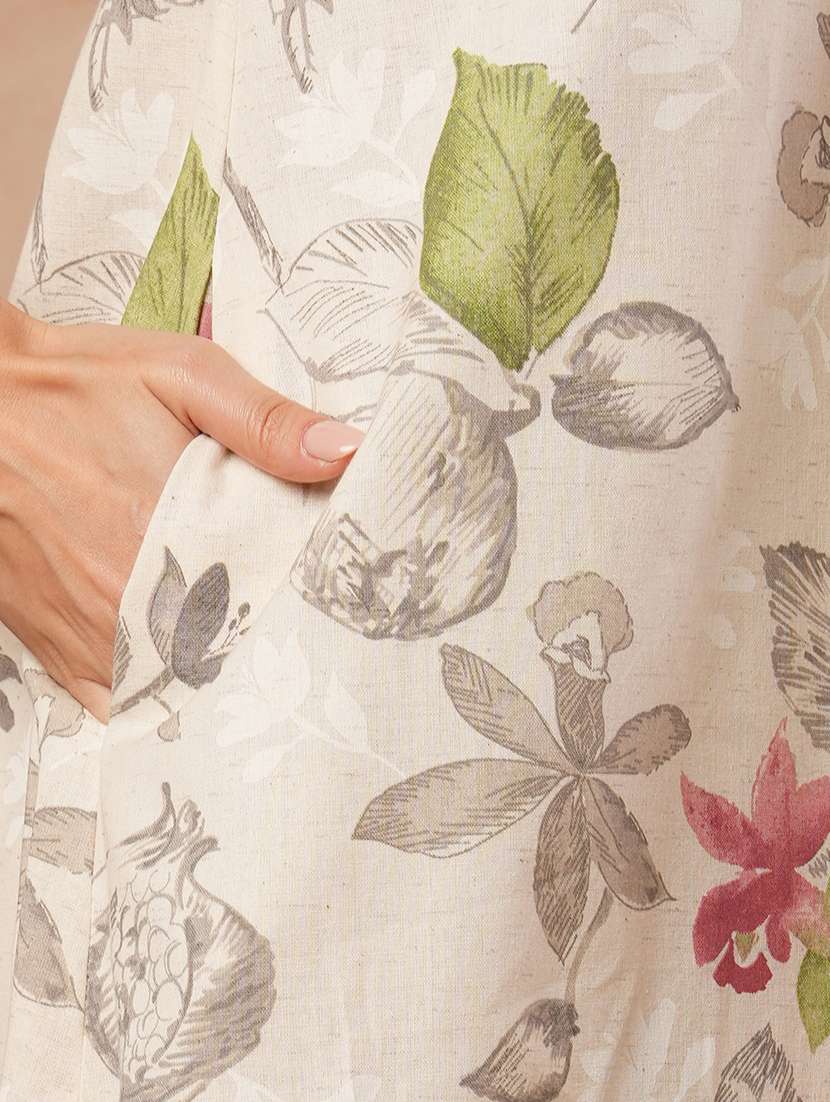 women floral three quarter sleeve a-line kurta - 21980948 - Standard Image - 4