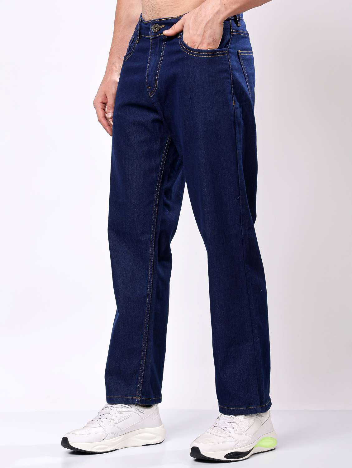 men solid mid rise bootcut jean