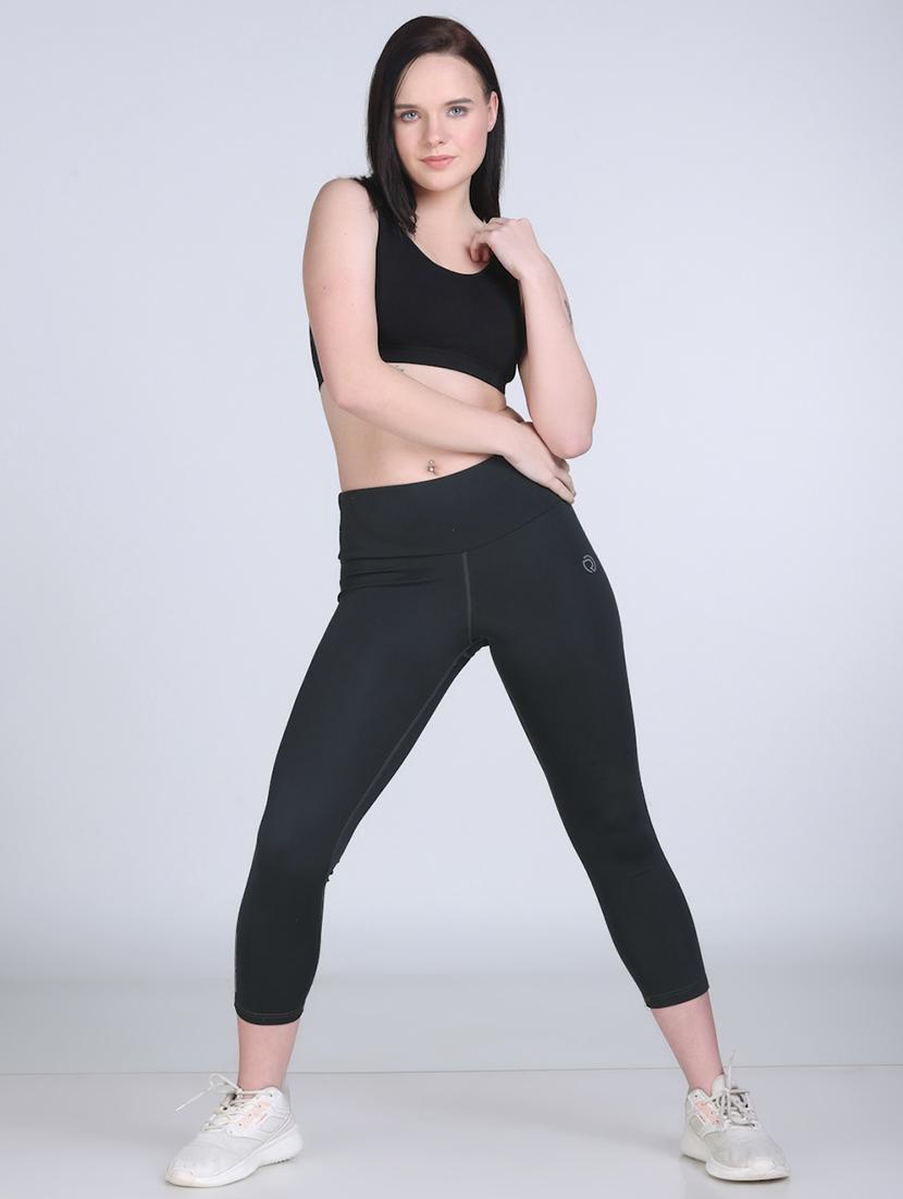 women black solid sports bra - 21981229 - Standard Image - 4