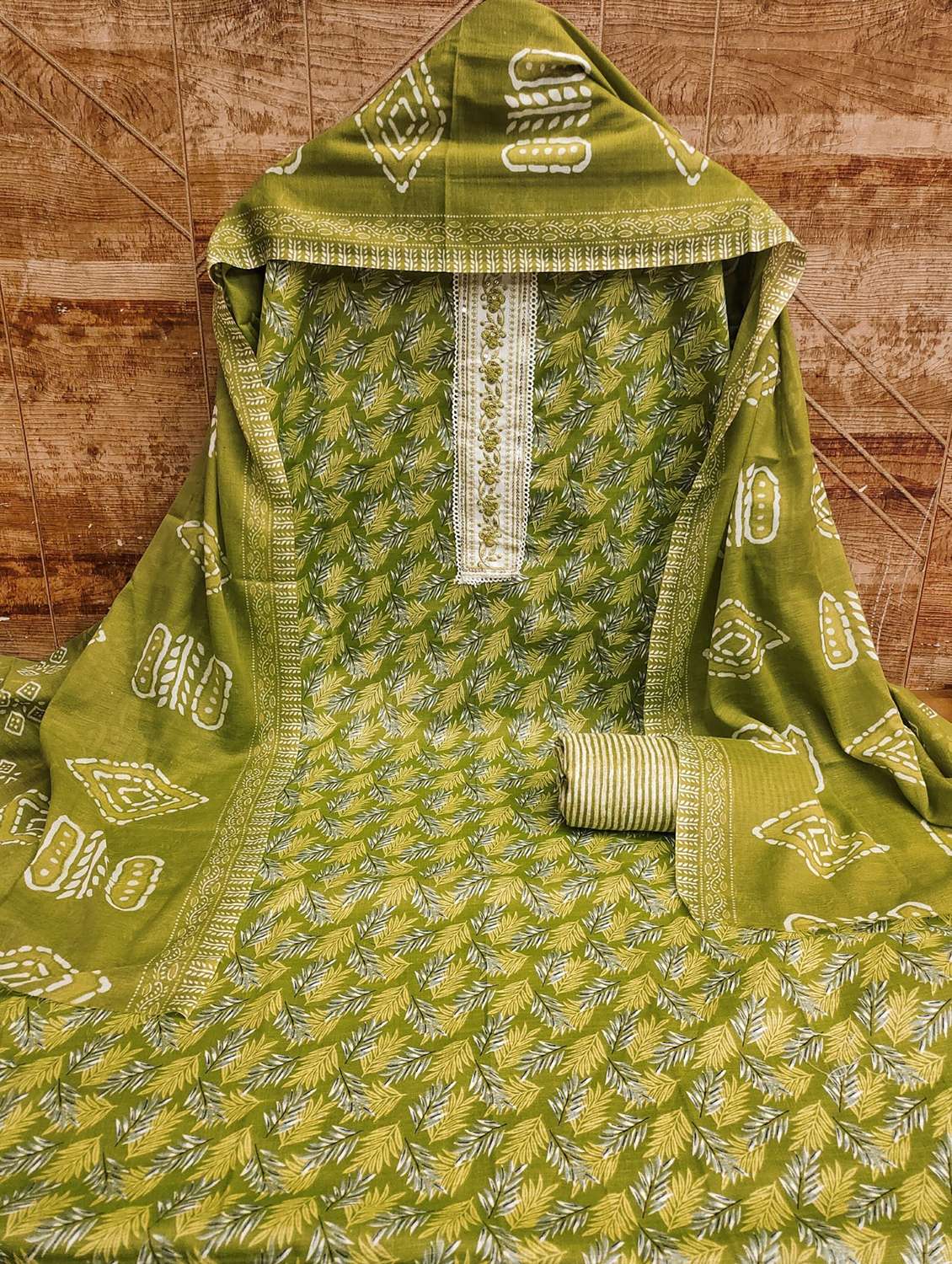 women printed with embroidered work unstitched suit set - 21981259 -  Standard Image - 1