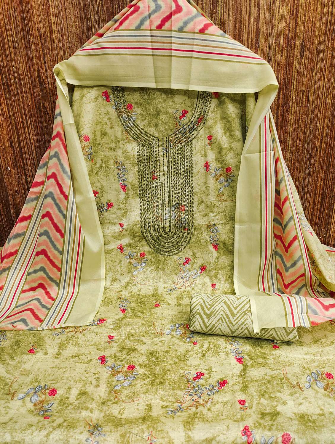 women printed with embroidery work unstitched suit set - 21981279 -  Standard Image - 1