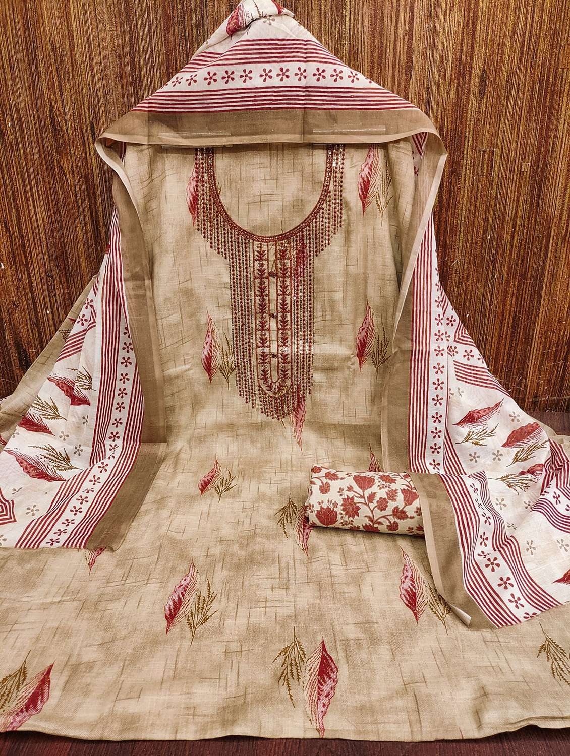 women printed with embroidery work unstitched suit set - 21981334 -  Standard Image - 1