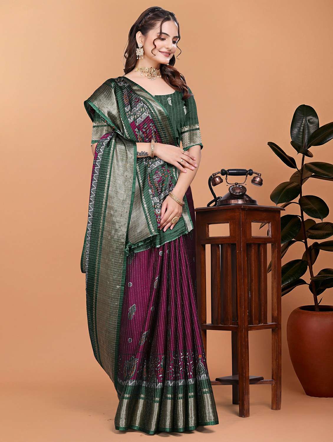 women printed bordered saree with blouse - 21981390 -  Standard Image - 1