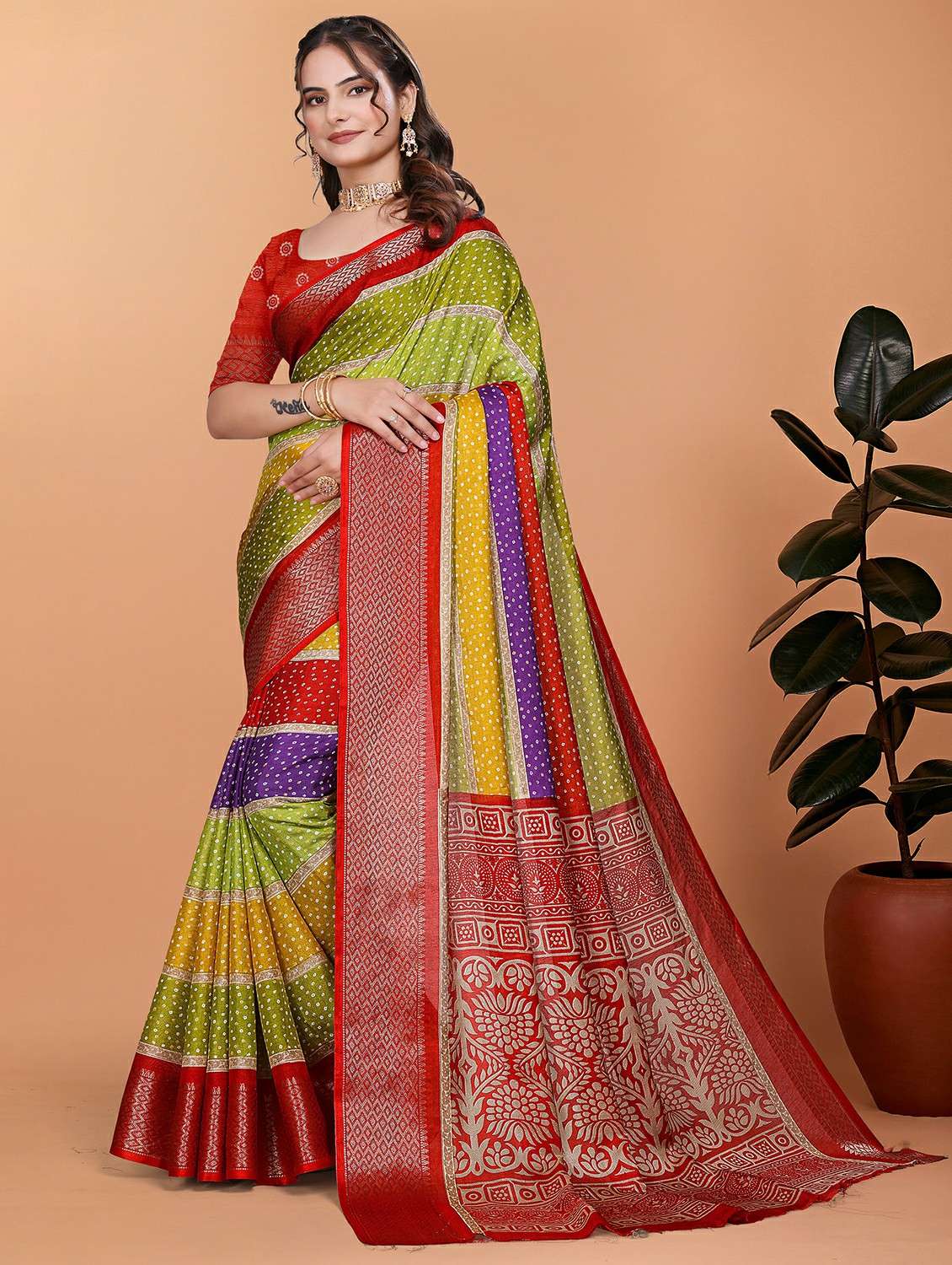 women printed bordered saree with blouse - 21981410 -  Standard Image - 1