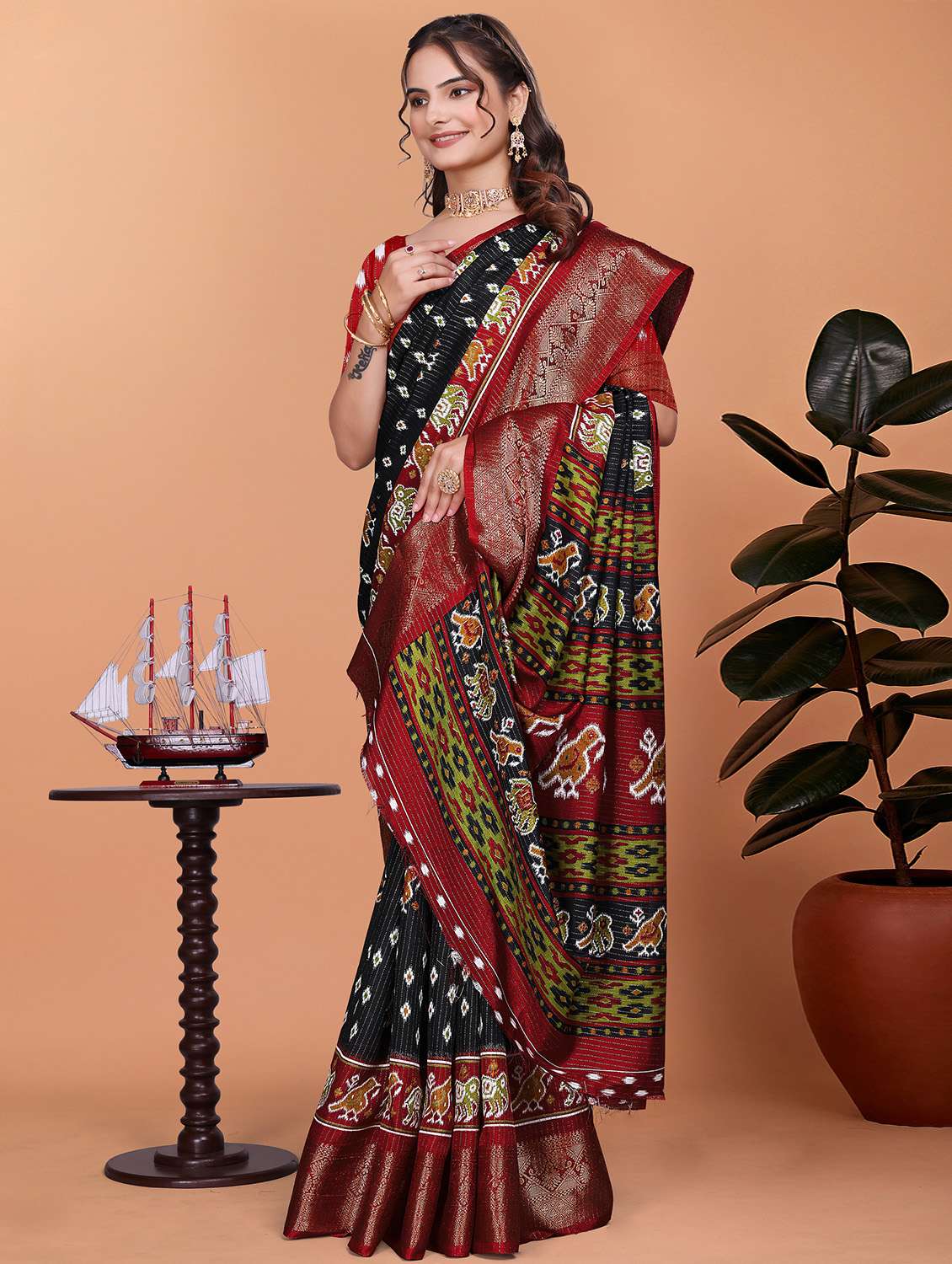 women printed bordered saree with blouse - 21981442 -  Standard Image - 1