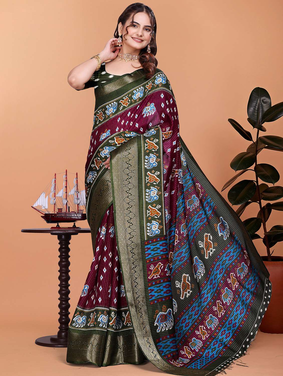 women printed bordered saree with blouse - 21981449 -  Standard Image - 1