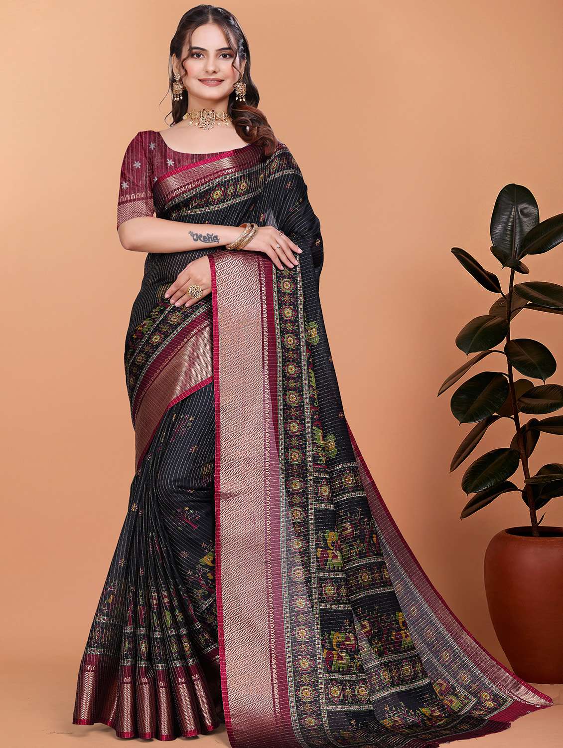 women printed bordered saree with blouse - 21981464 -  Standard Image - 1