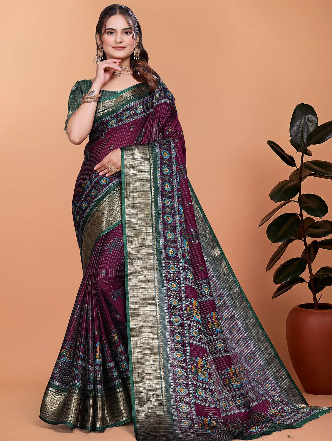 women printed bordered saree with blouse - 21981470 -  Standard Image - 1