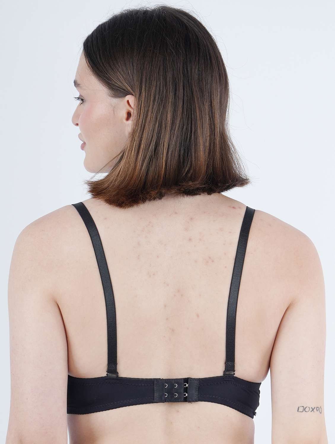 women black solid underwierd push up bra - 21981505 -  Standard Image - 4