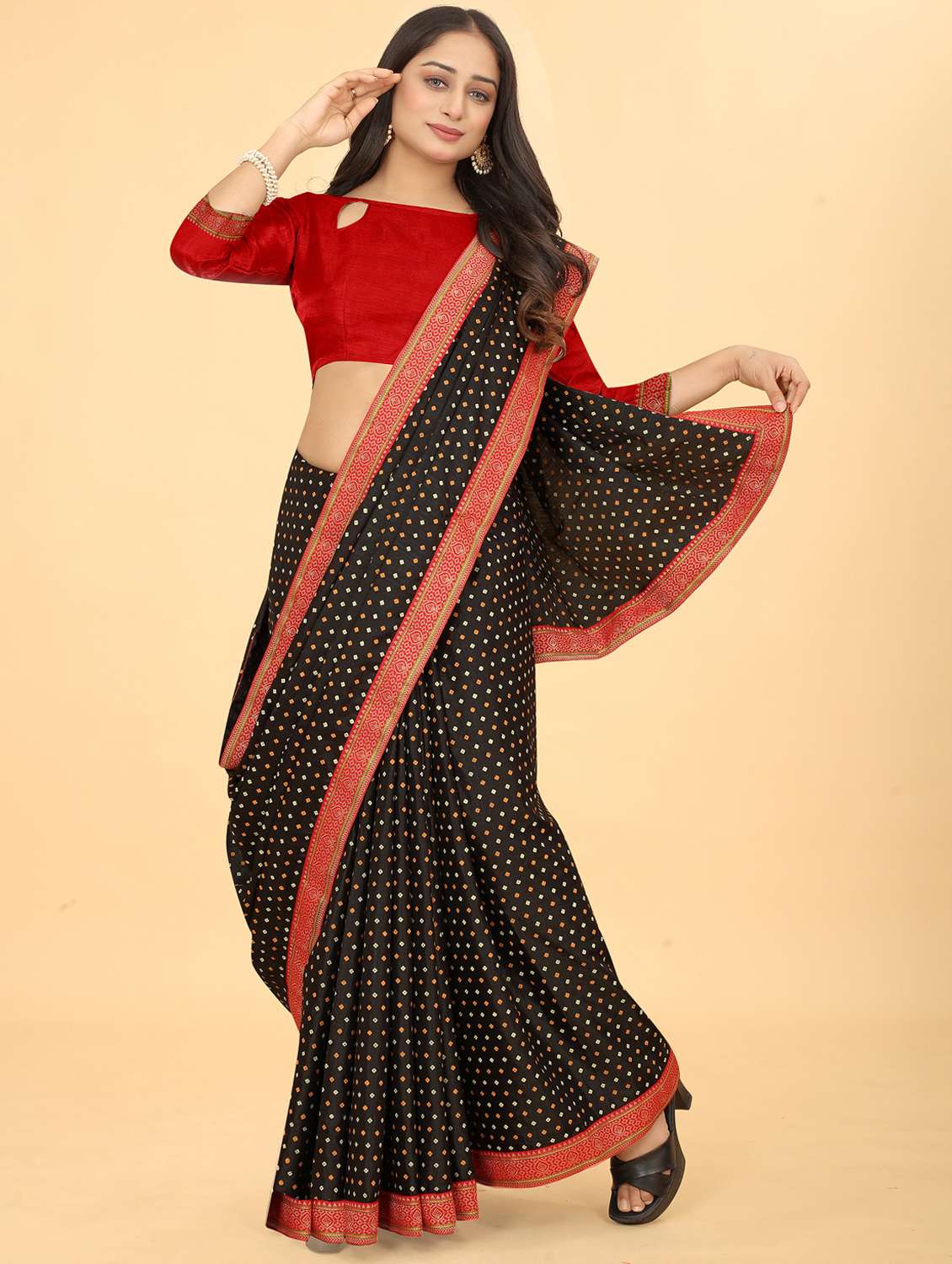 women printed bordered saree with blouse - 21981712 -  Standard Image - 1