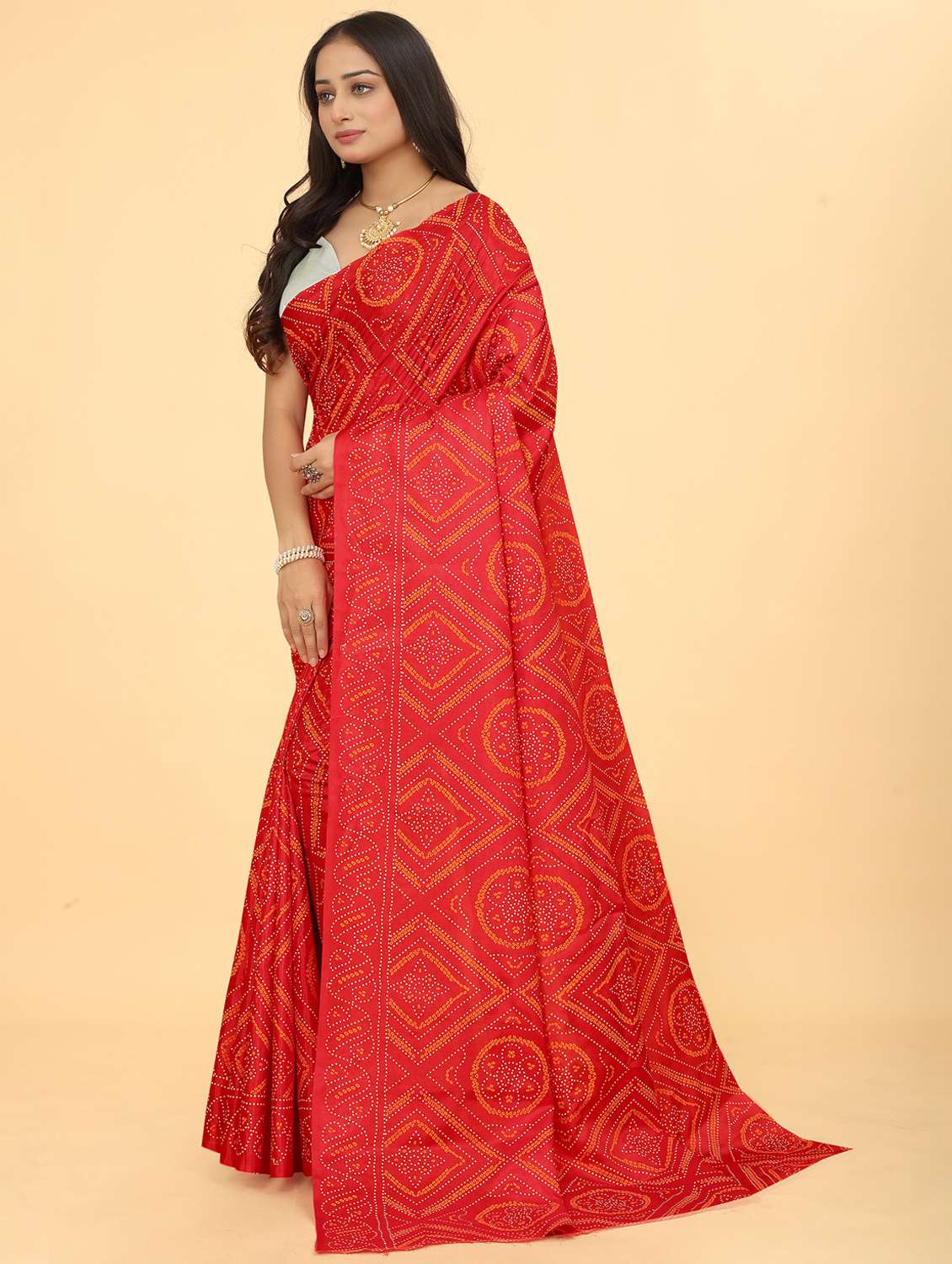 women bandhani printed saree with blouse - 21981721 -  Standard Image - 1